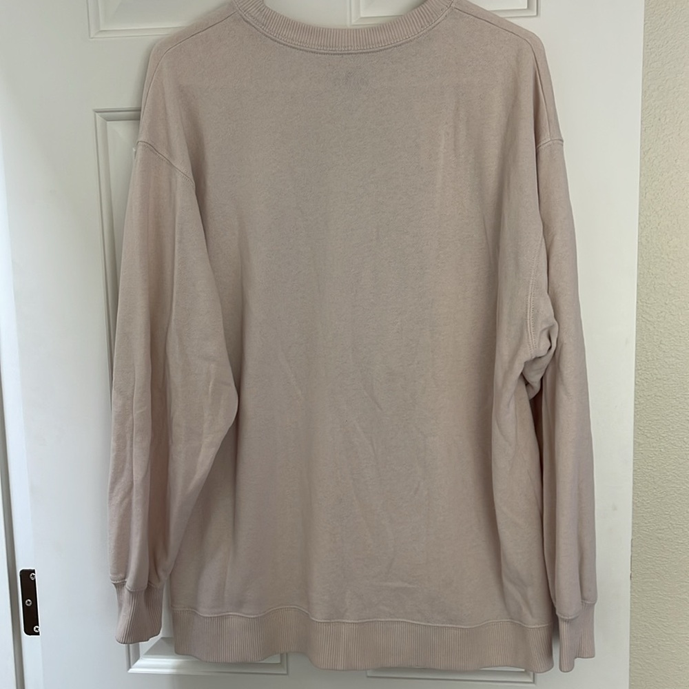 Hollister Flower Fest Sweatshirt 🌸 - Picture 3 of 4